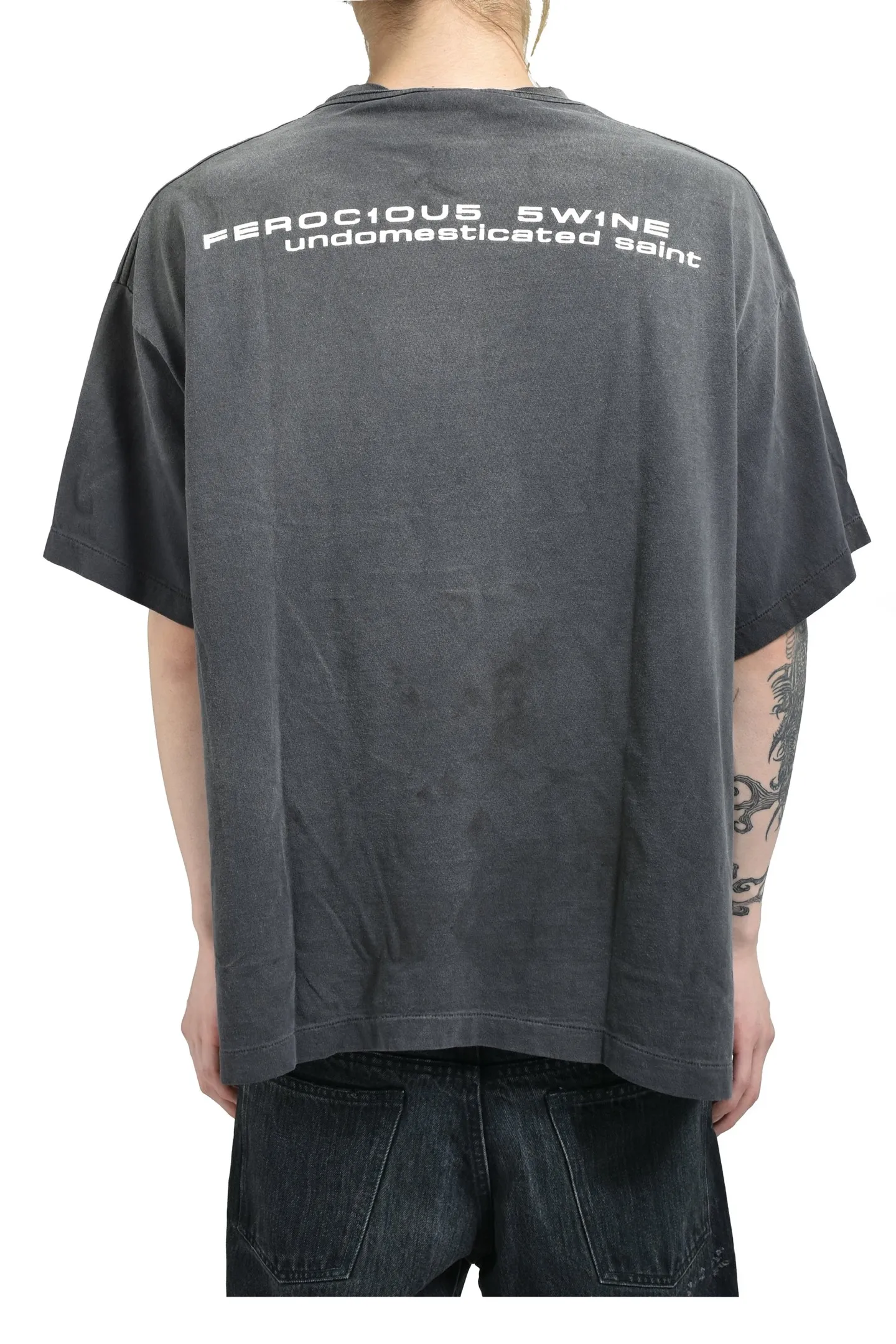 SAINT Mxxxxxx SS TEE/ALIEN/BLK Dark Alien Retro Distressed Short Sleeves Washed Black S-XL SAINT Mxxxxxx continues this year's gothic dark style Ultra-difficult alien printing technology Absolutely top-notch Professional water washing plant jointly owned by Hong Kong businessmen Ultra-high standard restoration ZP Correct collar label/wash water label/cherub label The difference is based on pictures and goods
